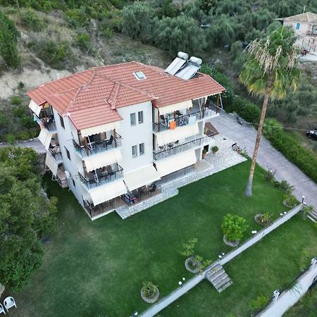 Aggeliki Apartments Никиана Екстериор снимка