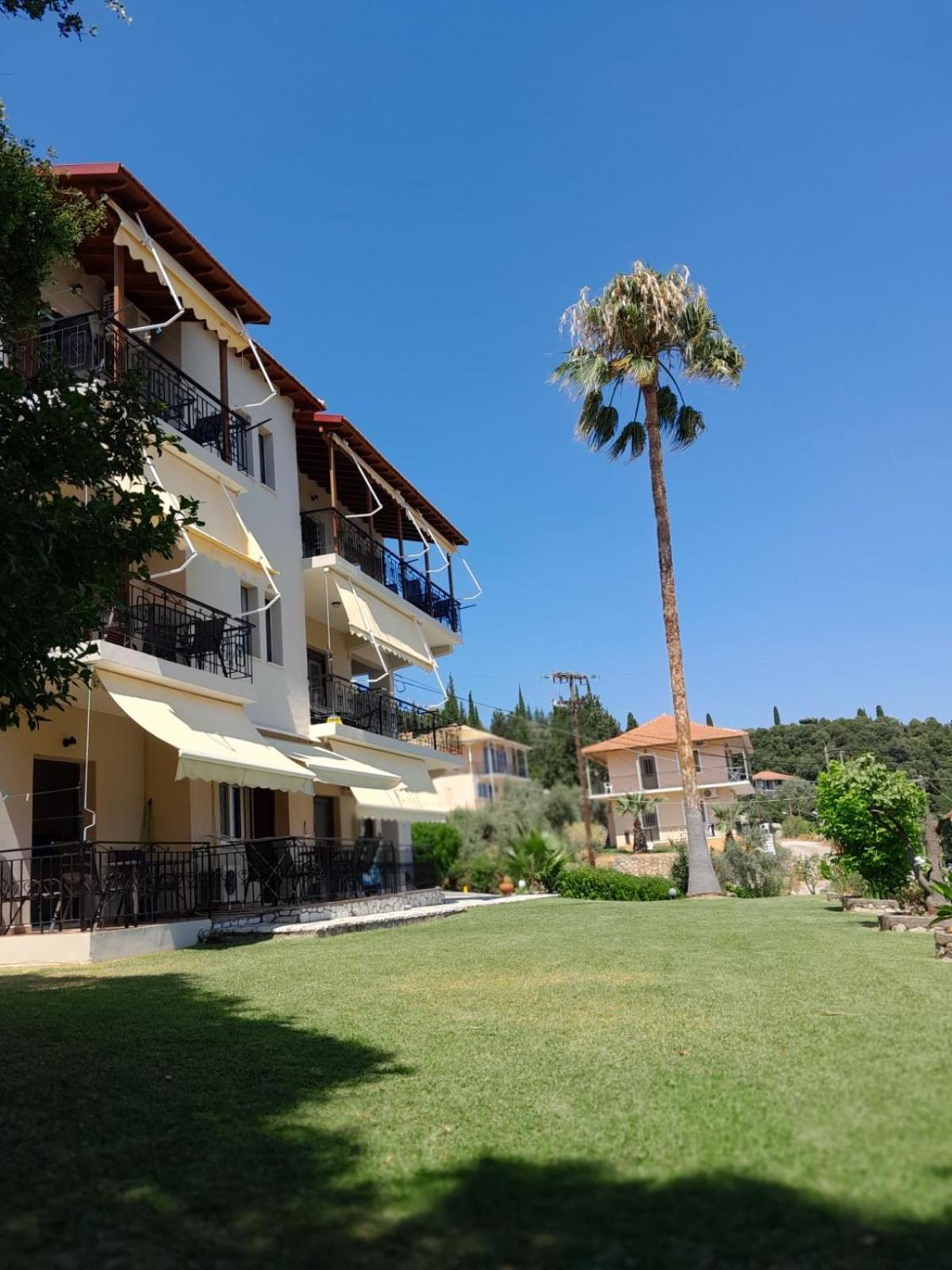 Aggeliki Apartments Никиана Екстериор снимка